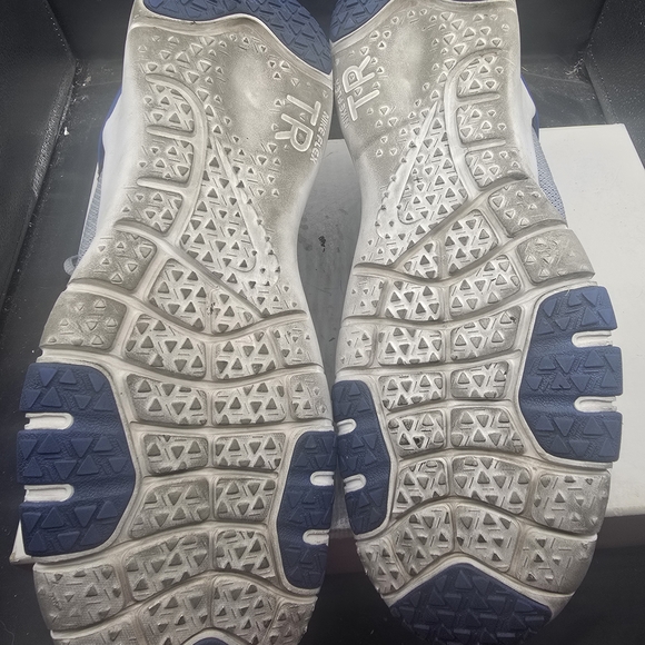 Nike Gray and Black Athletic Shoes - Picture 7 of 7